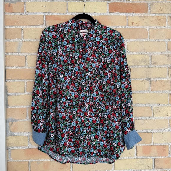 NWT Levi’s Black, Red, Blue and Pink Floral Shirt - Picture 1 of 4